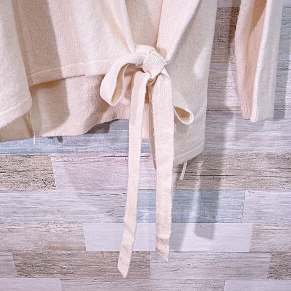 ANN TAYLOR Tie Wrap Sweater Cream Long Sleeve Stretchy Womens XL - Picture 3 of 6